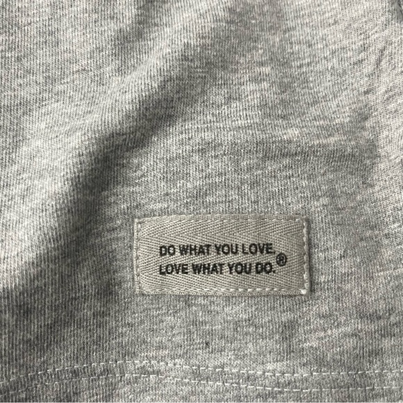 Life Is Good Long Sleeve Cardinal Snow Glove Christmas Tee NWT B - Picture 7 of 8